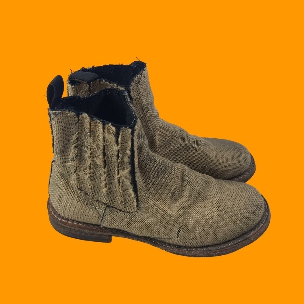 Bed Stu Men's Distressed canvas Chelsea boots size 9